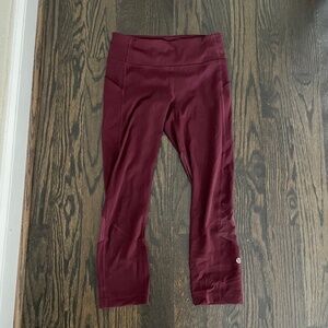 Womans Lululemon low rise Leggings  with pockets - size 4